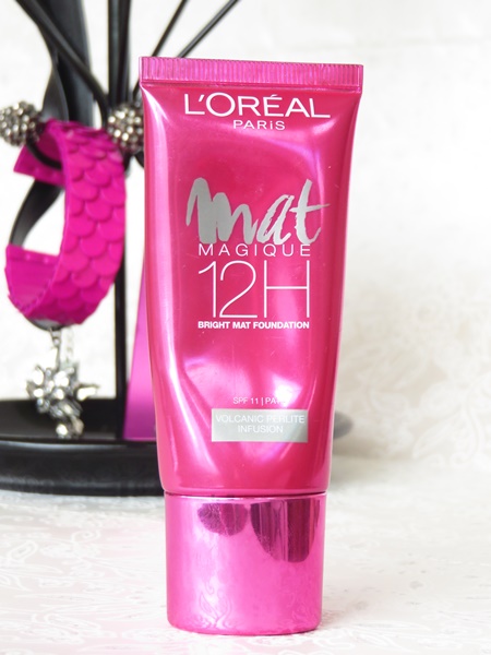 L'oreal mat magique 12H bright mat foundation
