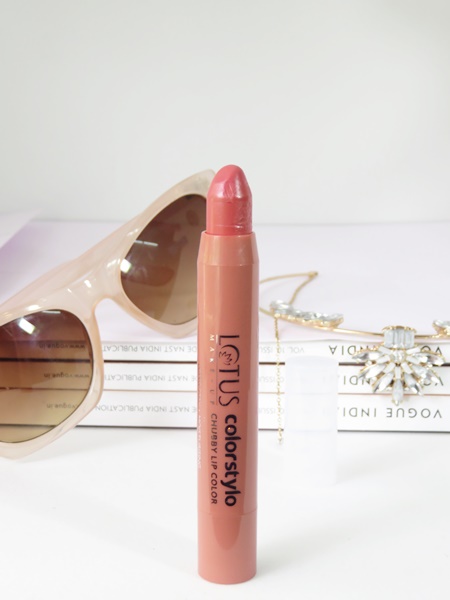 Lotus Herbals colorstylo chubby lip color Nude Blush review