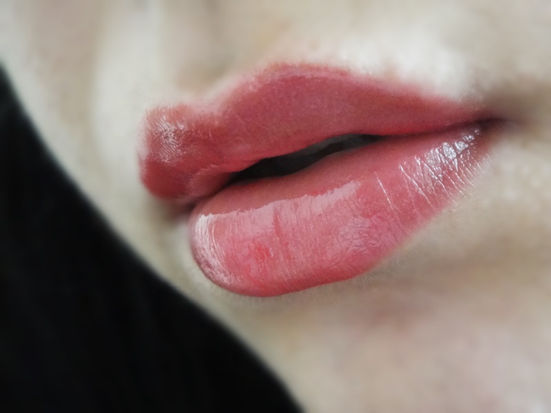 L'oreal Paris infallible sexy balm 110, Cant sit with us shade, swatches